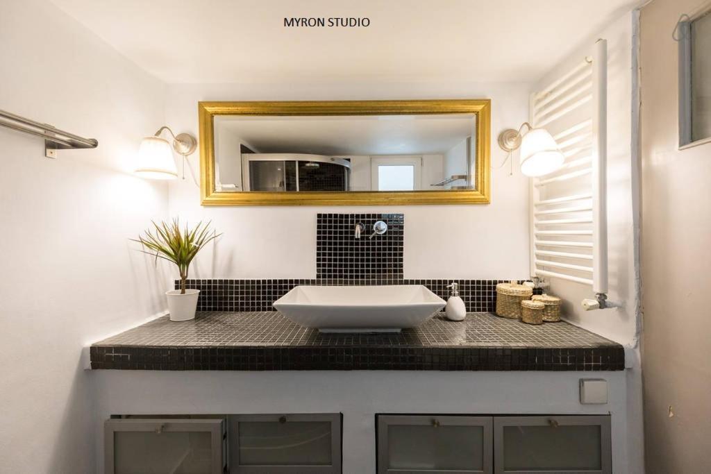 Myron Apartments Ateny Zewnętrze zdjęcie